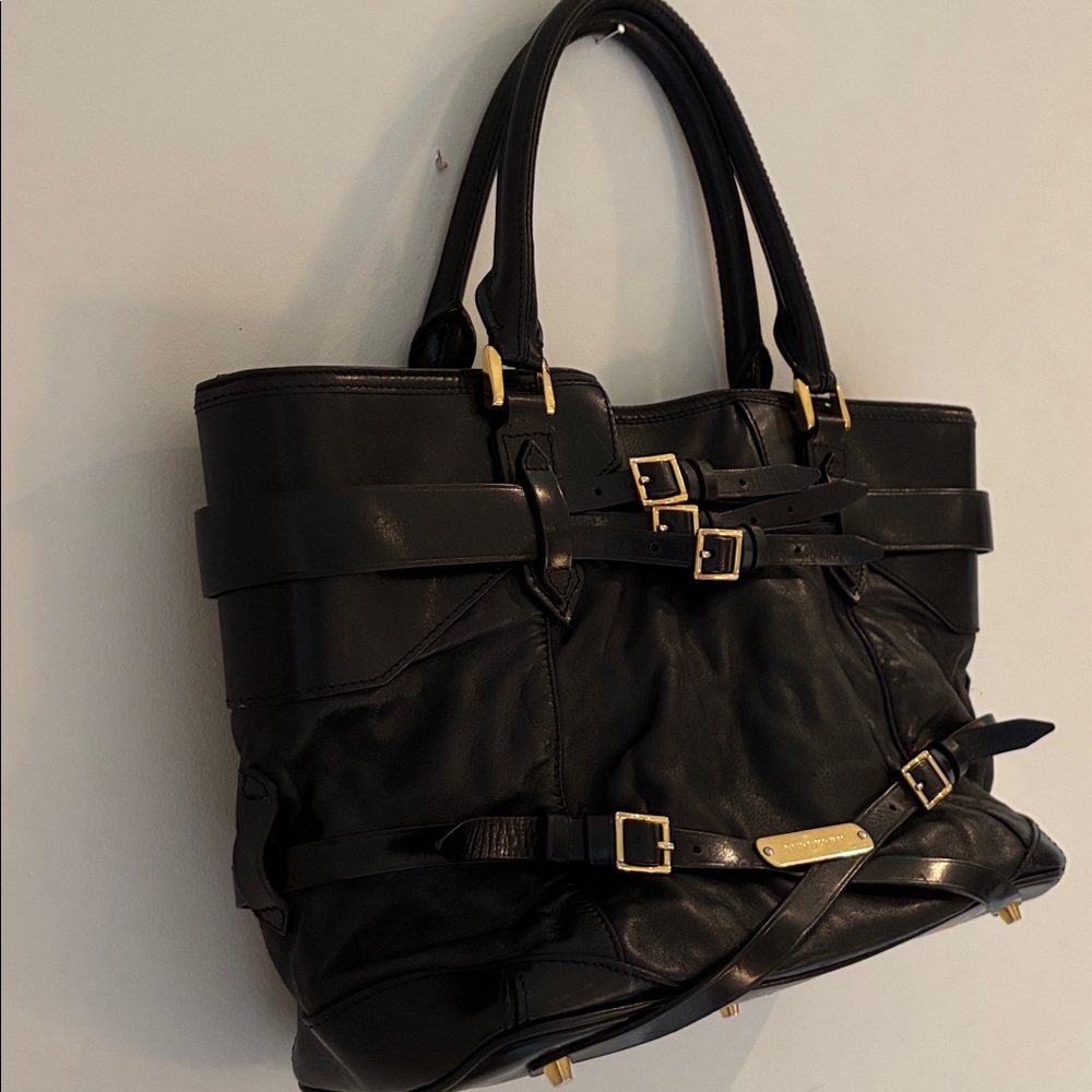 BURBERRY
Black Soft Leather Landscape Bridle Lynher Bag - Picture 4 of 14